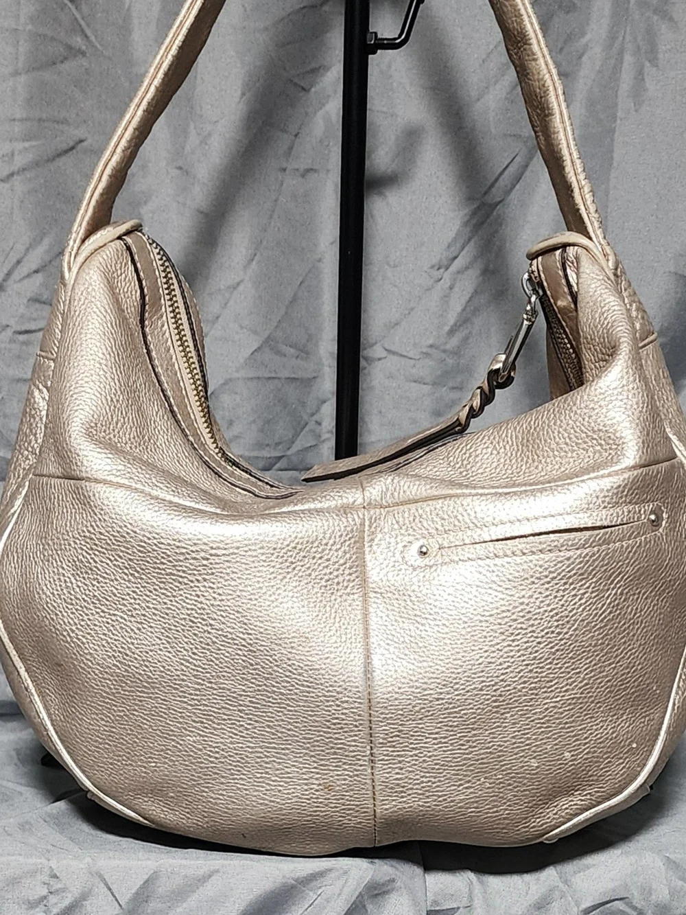 B. Makowsky Metallic Leather Hobo Shoulderbag Purse